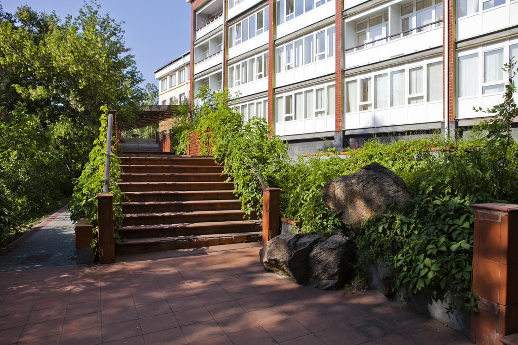 Hotel Pectoral On Khortytsia Zaporizhia Exterior foto