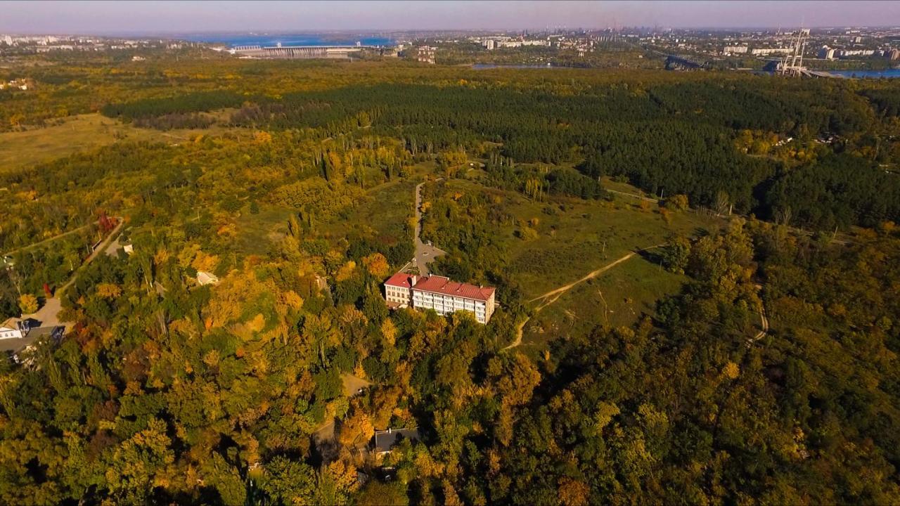 Hotel Pectoral On Khortytsia Zaporizhia Exterior foto