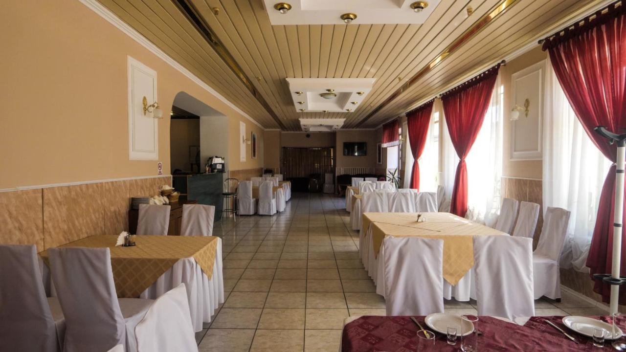 Hotel Pectoral On Khortytsia Zaporizhia Exterior foto